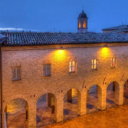 לינה וארוחת בוקר Le Stanze Del Chiostro Serra deʼ Conti