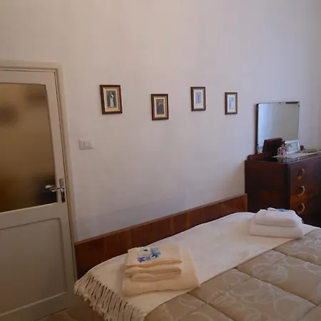 Le Stanze Del Chiostro 3* Serra deʼ Conti