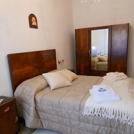 Le Stanze Del Chiostro Bed & Breakfast *