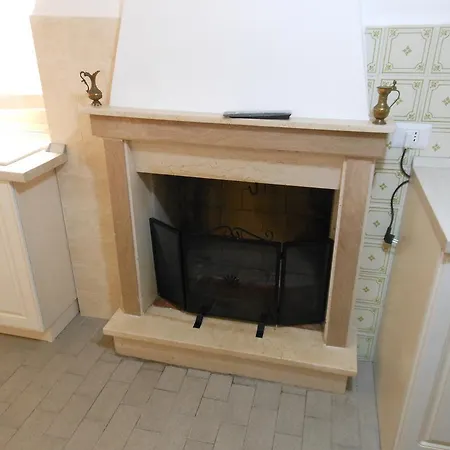 Le Stanze Del Chiostro 3* Serra deʼ Conti