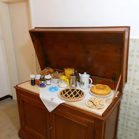 Le Stanze Del Chiostro לינה וארוחת בוקר 3*